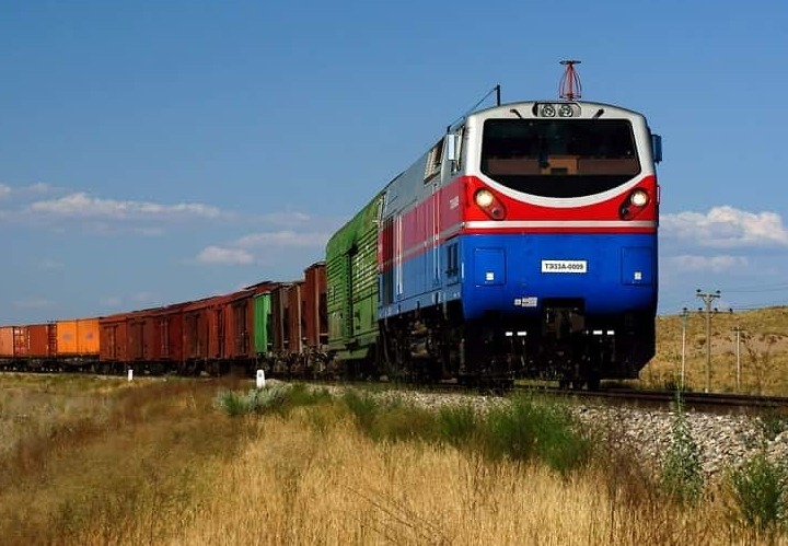 <span style="font-weight: bold;">ЖЕЛЕЗНОДОРОЖНЫЕ ПЕРЕВОЗКИ</span>